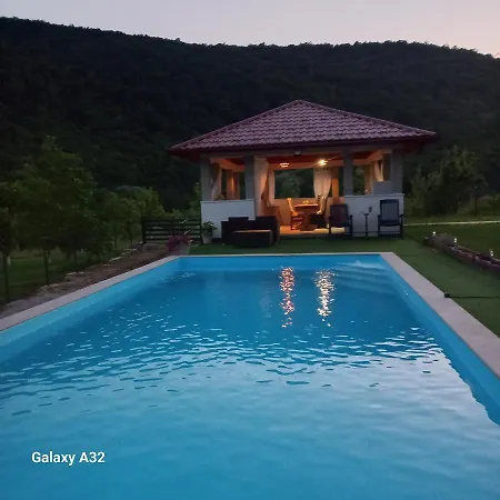Holiday home Kuca Za Odmor Lohovo *